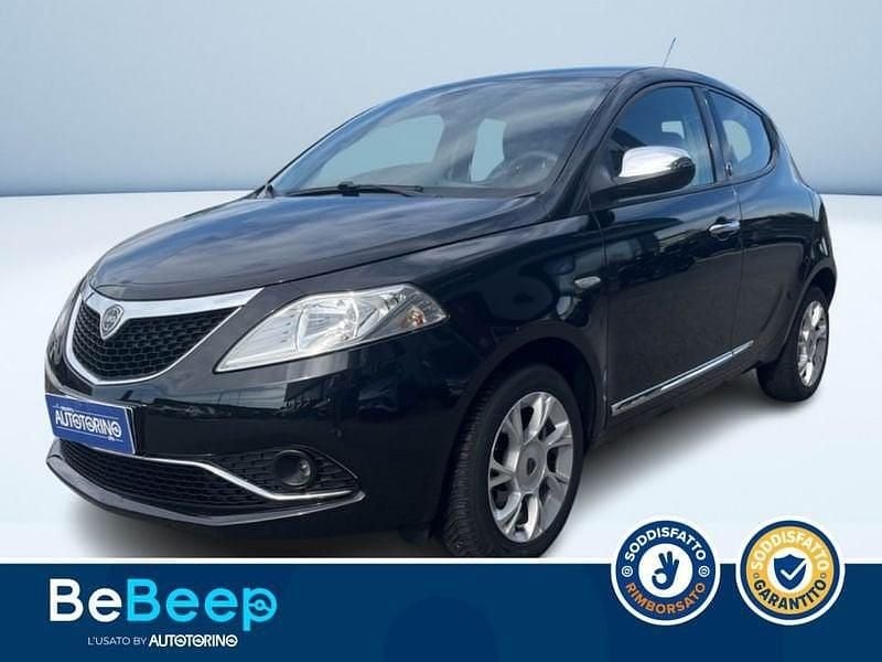 Nero metallizzato Usata 2019 Lancia Ypsilon Platinum Due volumi | 10.900 € (Buon prezzo) - Immagine 1/3