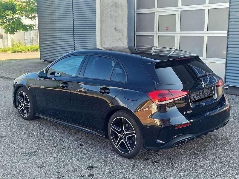 Usata Mercedes A180 Business 136 CV (100 kW) 2019 Nero Berlina