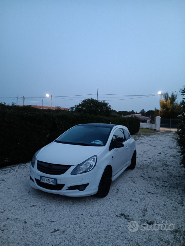 Usato 2009 Opel Corsa Diesel (4.800 €)