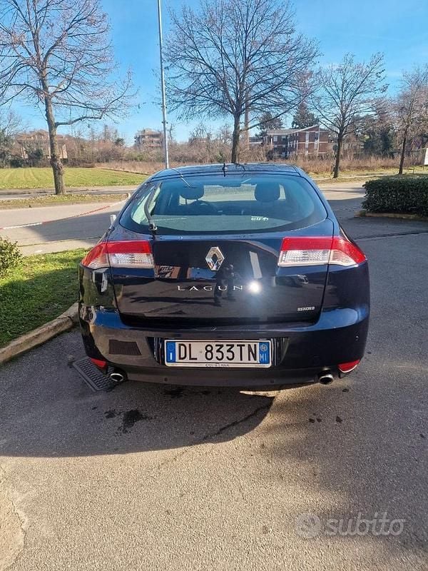 Usata Renault Laguna III 150 CV (110 kW) 2008 Blu Berlina