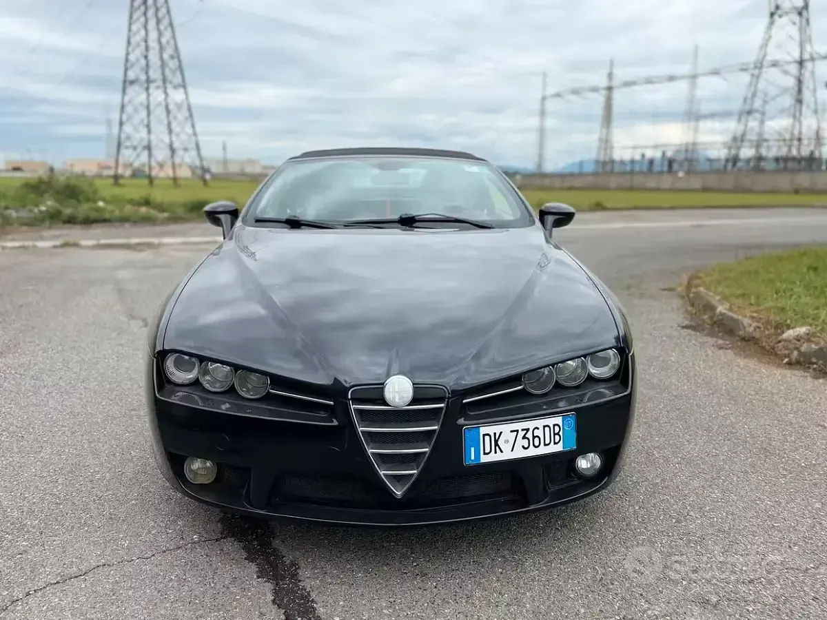 Usata Alfa Romeo Spider 185 CV (136 kW) 2007 Nero Cabrio