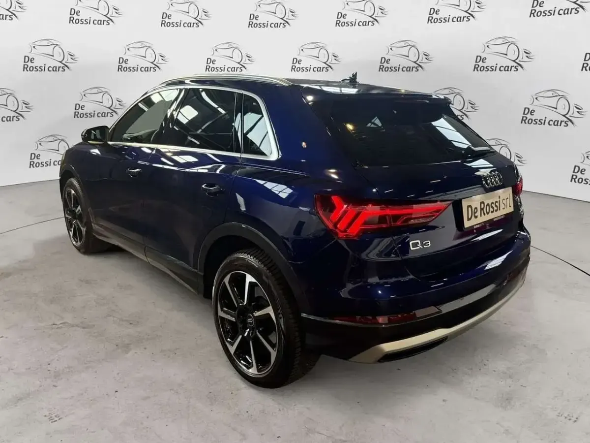 Usata Audi Q3 Advanced 200 CV (147 kW) 2022 Blu/azzurro SUV