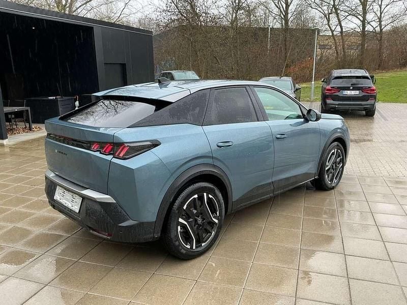 Usata Peugeot e-3008 103 kW (141 CV) 2025 Blu/azzurro SUV