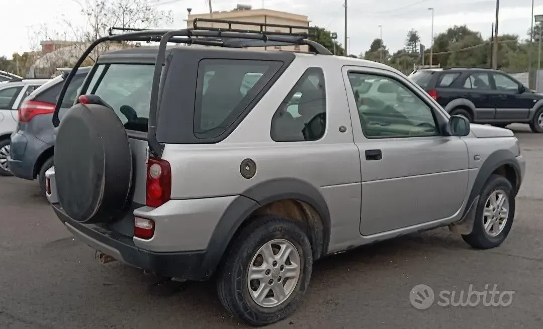 Usata Land Rover Freelander 109 CV (80 kW) 2004 Grigio SUV