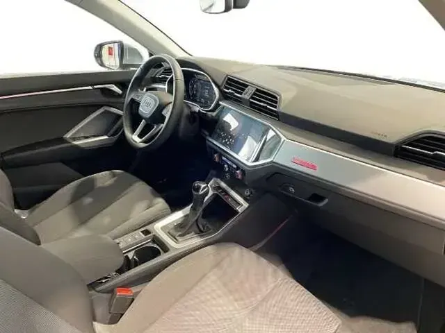 Usata Audi Q3 Advanced Plus 150 CV (110 kW) 2025 Argento SUV