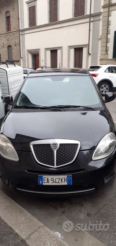 Usata Lancia Ypsilon 77 CV (56 kW) 2010 Nero Utilitaria