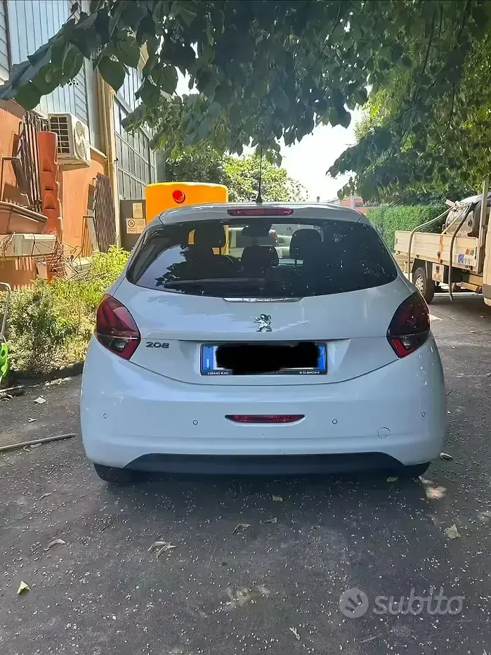 Usata Peugeot 208 83 CV (61 kW) 2019 Bianco Utilitaria
