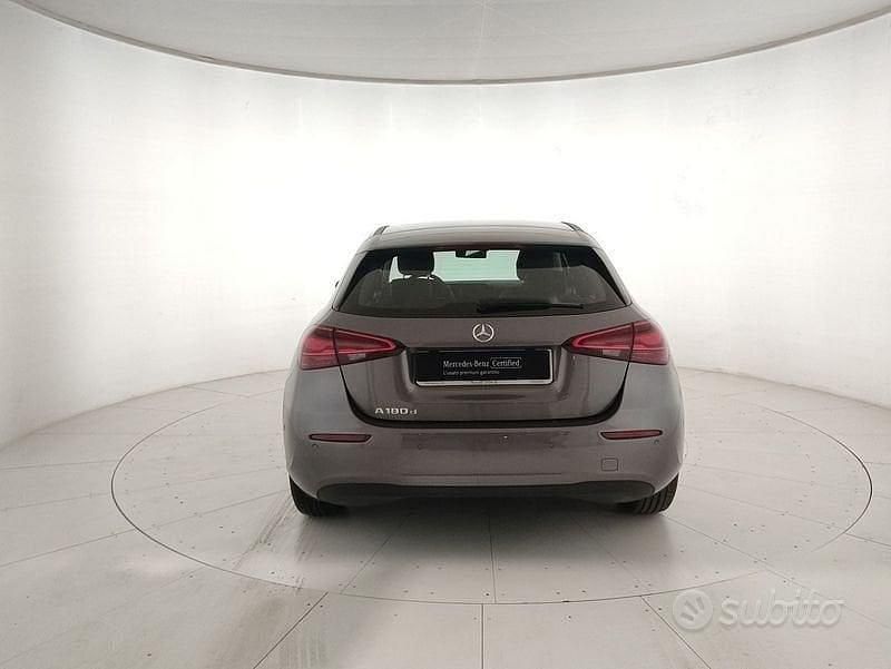 Usata Mercedes A180 Advanced 115 CV (84 kW) 2025 Grigio Berlina