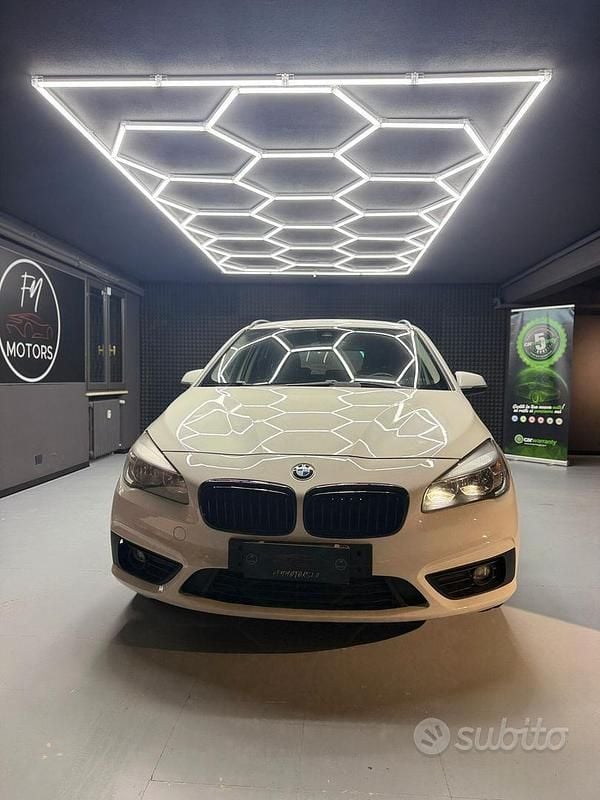 Usata BMW 216 Active Tourer Sport Line 116 CV (85 kW) 2015 Bianco Monovolume