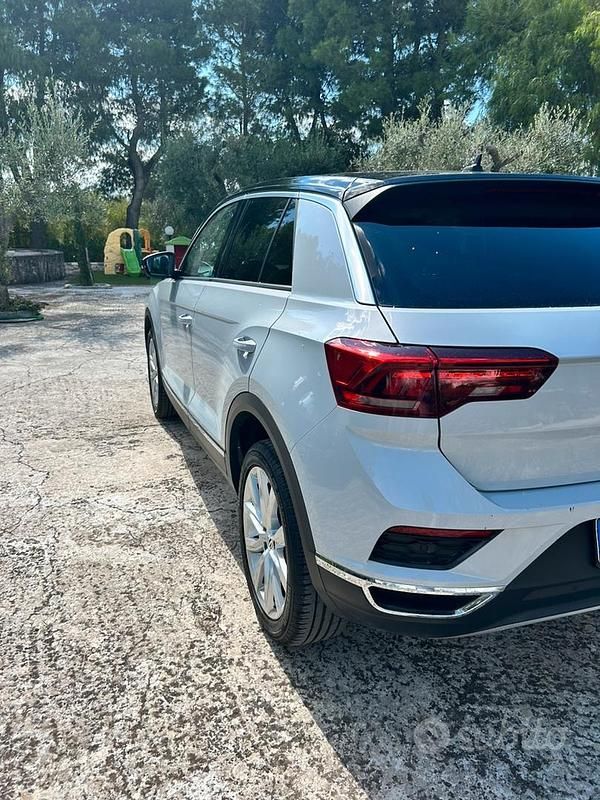 Grigio Usata 2018 VW T-Roc Style SUV | 16.900 € (Buon prezzo) - Immagine 1/4