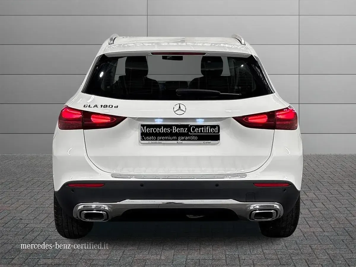 Usata Mercedes GLA180 Advanced 116 CV (85 kW) 2025 Bianco polare SUV
