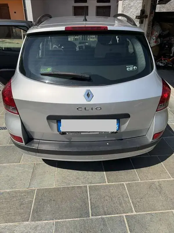 Usata Renault Clio Dynamique 75 CV (55 kW) 2008 Grigio Station wagon