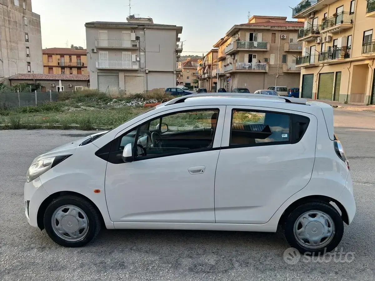 Usata Chevrolet Spark LS 68 CV (50 kW) 2010 Bianco Utilitaria