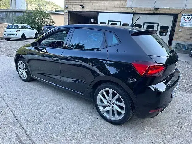 Usata Seat Ibiza Business 95 CV (69 kW) 2025 Nero Utilitaria