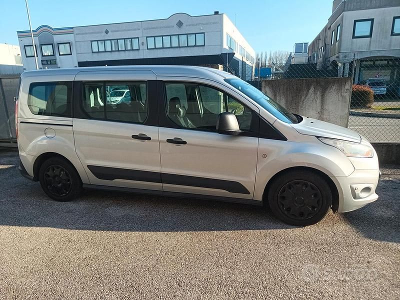 Usata Ford Tourneo Connect Titanium 115 CV (84 kW) 2014 Grigio Monovolume