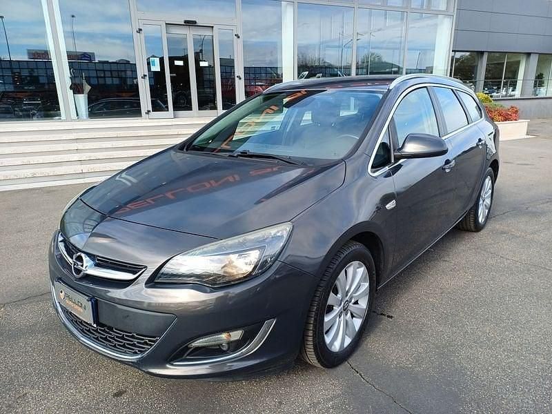 Usata Opel Astra Cosmo 110 CV (80 kW) 2013 Other Station wagon