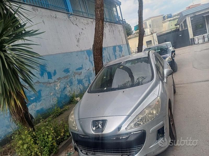 Usata Peugeot 308 110 CV (80 kW) 2009 Grigio Berlina