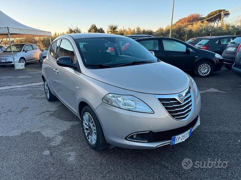 Usata Lancia Ypsilon S 69 CV (50 kW) 2013 Giallo Utilitaria