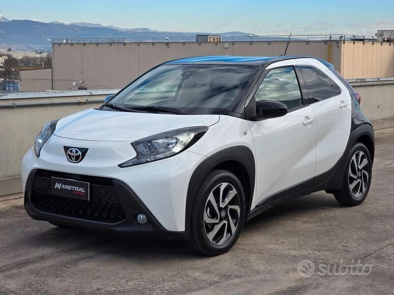 Nuova Toyota Aygo 72 CV (52 kW) 2025 Bianco Utilitaria