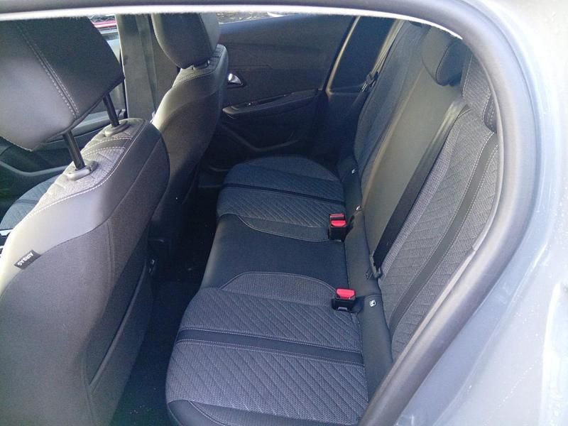 Usata Peugeot 208 Allure 101 CV (74 kW) 2025 Grigio Utilitaria