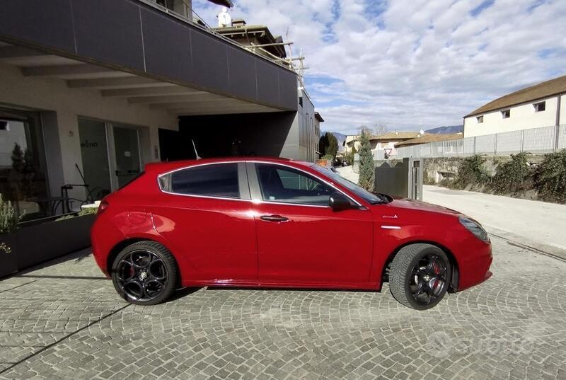 Usato 2014 Alfa Romeo Giulietta 2.0 Diesel 150 CV (11.900 €)