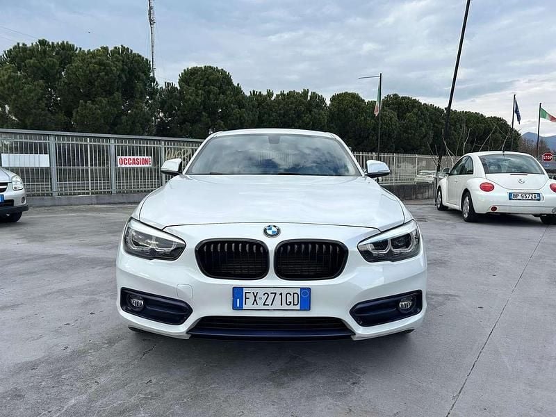 Usata BMW 116 Sport Line 116 CV (85 kW) 2019 Bianco Utilitaria