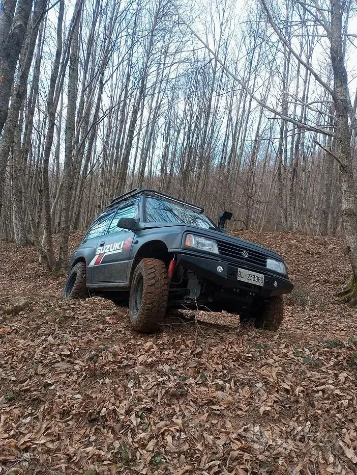 Usata Suzuki Vitara 75 CV (55 kW) 1989 Grigio SUV