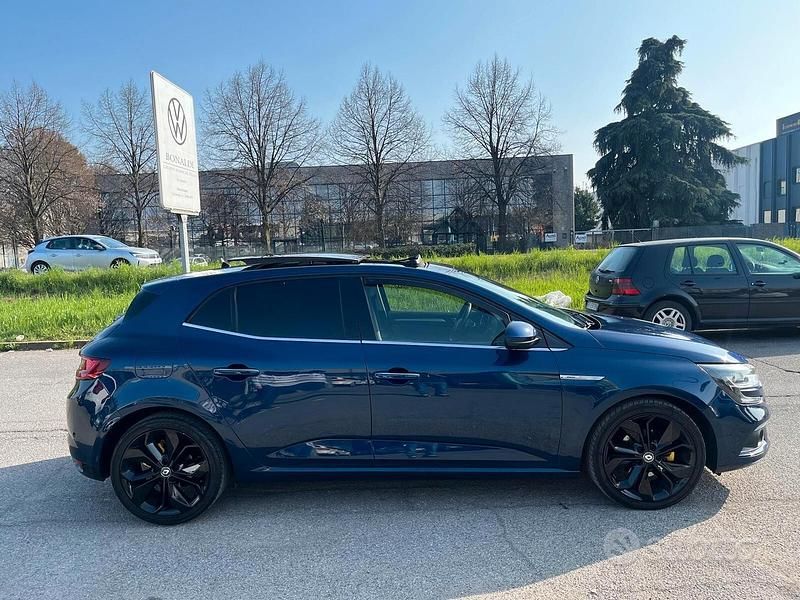 Usata Renault Mégane IV Bose Edition 110 CV (80 kW) 2017 Blu Berlina