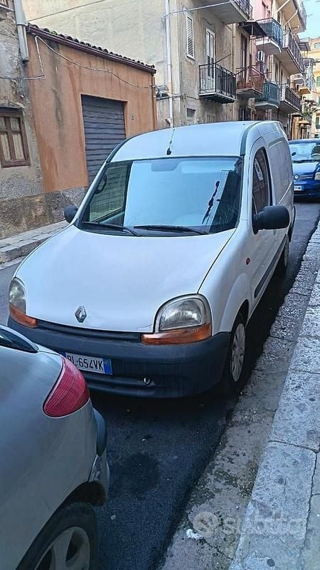 Usata 2000 Renault Kangoo | 2499 € (Buon prezzo) - Immagine 1/4