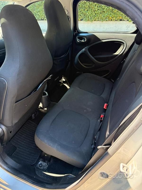 Usata Smart ForFour 2017 Nero Utilitaria