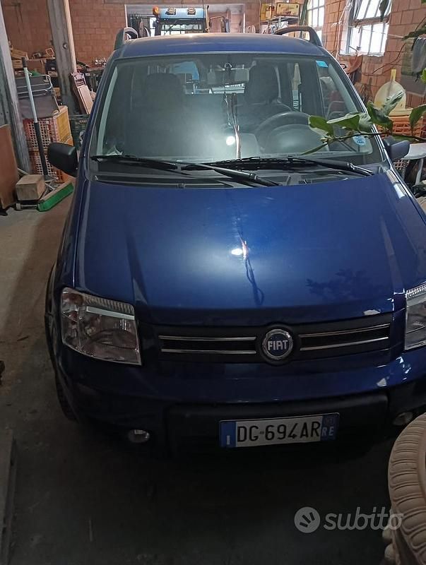 Usata Fiat Panda 4x4 Climbing 60 CV (44 kW) 2007 Blu Utilitaria