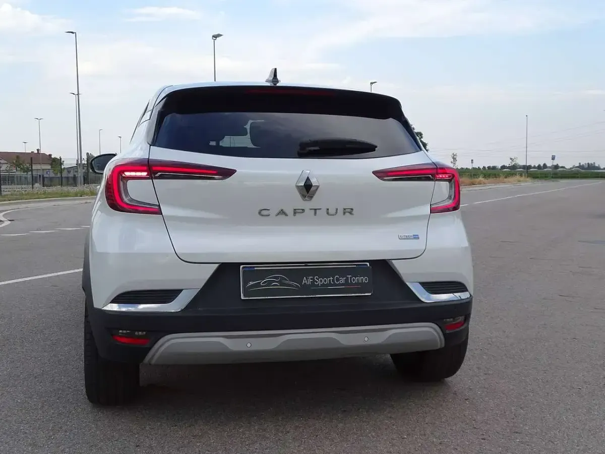 Usata Renault Captur Intens 94 CV (69 kW) 2021 Bianco SUV