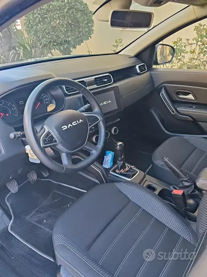Usata Dacia Duster Journey 101 CV (74 kW) 2022 Verde SUV