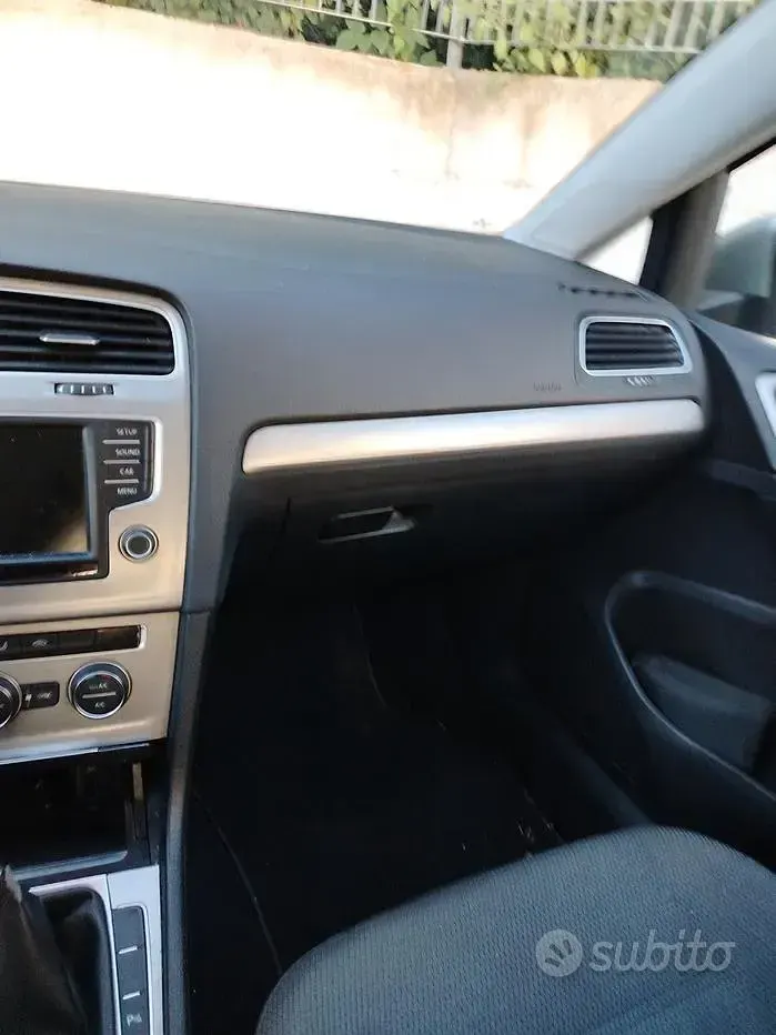Usata VW Golf VII 110 CV (80 kW) 2017 Grigio Berlina
