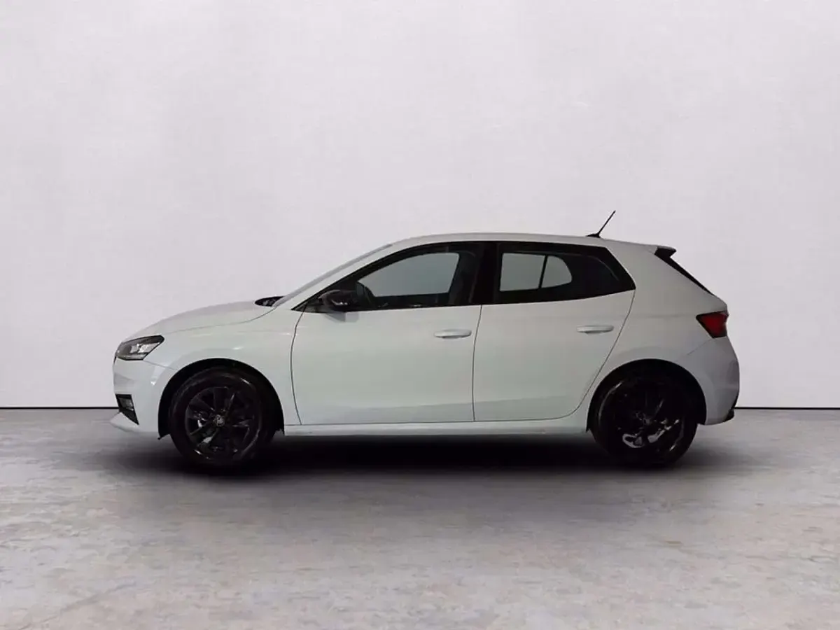 Usata Skoda Fabia 95 CV (69 kW) 2025 Bianco luna metallizzato Utilitaria
