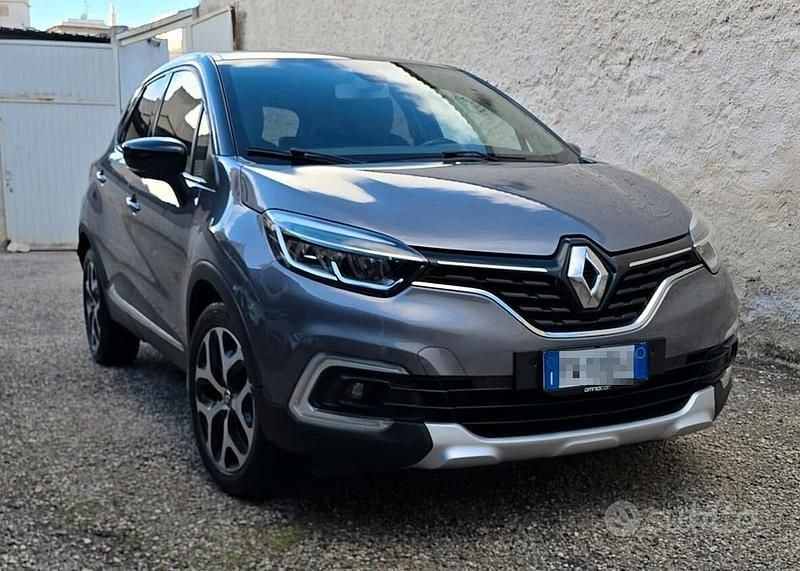 Usata Renault Captur 90 CV (66 kW) 2019 Grigio SUV