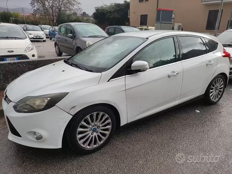 Usata Ford Focus Titanium 115 CV (84 kW) 2011 Bianco Coupé