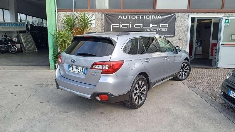 Usata Subaru Outback 150 CV (110 kW) 2015 Carta zucchero Station wagon
