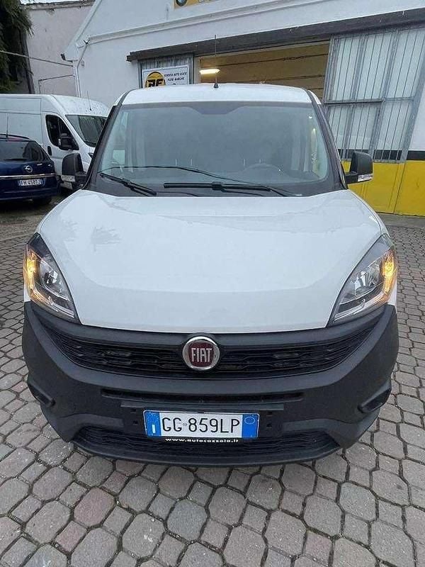 Bianco Usata 2021 Fiat Doblò Monovolume | 13.100 € (Buon prezzo) - Immagine 1/4