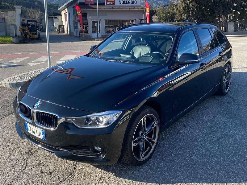 Usata BMW 320 184 CV (135 kW) 2013 Nero Station wagon