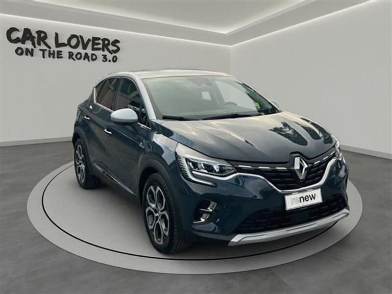 Usata Renault Captur Techno 145 CV (106 kW) 2023 Blu scuro SUV
