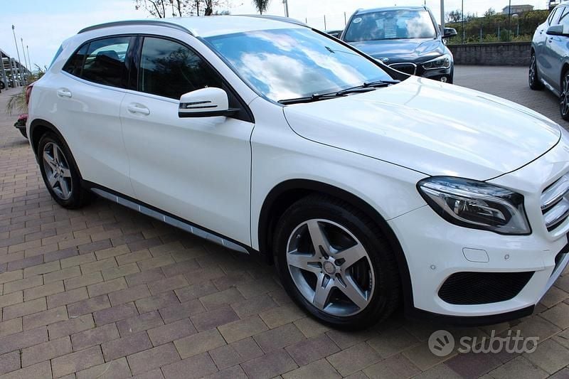 Usata Mercedes GLA220 Premium 176 CV (129 kW) 2016 Bianco SUV