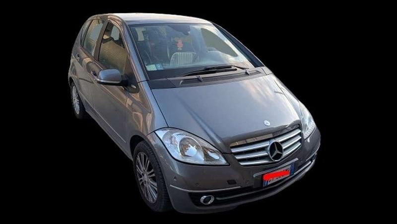 Usata Mercedes A180 Elegance 109 CV (80 kW) 2008 Grigio Monovolume