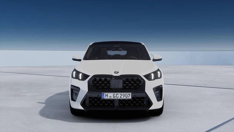 Ny BMW X2 M Sport 150 HK (110 kW) 2026 Vit SUV