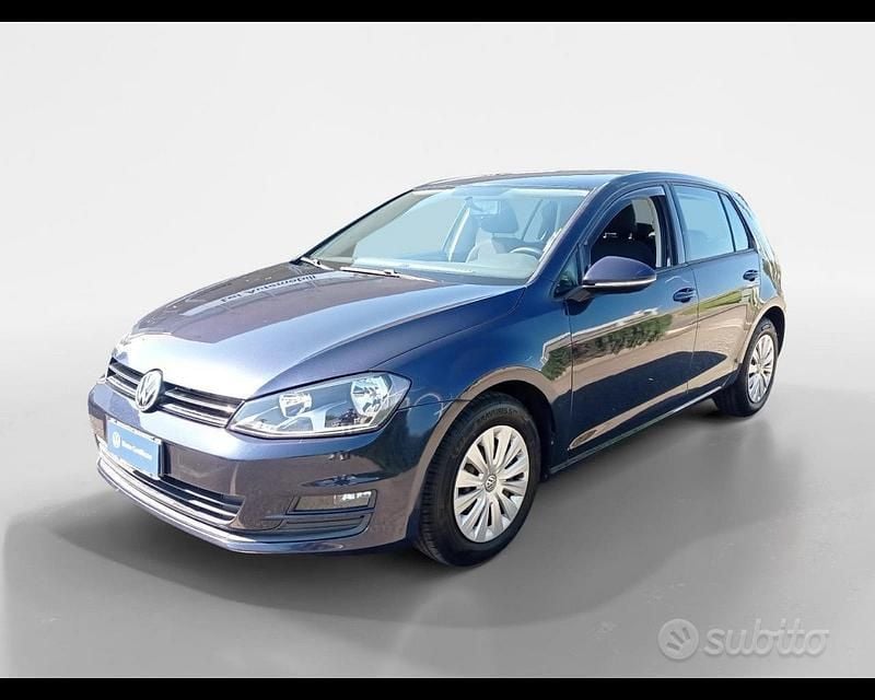 Usata VW Golf VII Trendline 105 CV (77 kW) 2013 Blu Berlina