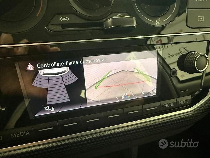 Begagnad VW up! Beats 65 HK (47 kW) 2021 Vit Halvkombi