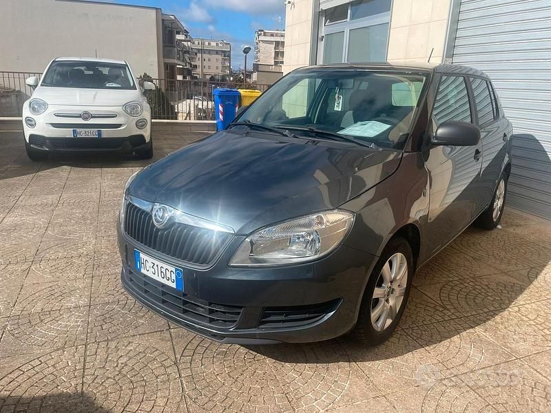 Usata Skoda Fabia Active 60 CV (44 kW) 2015 Grigio Berlina