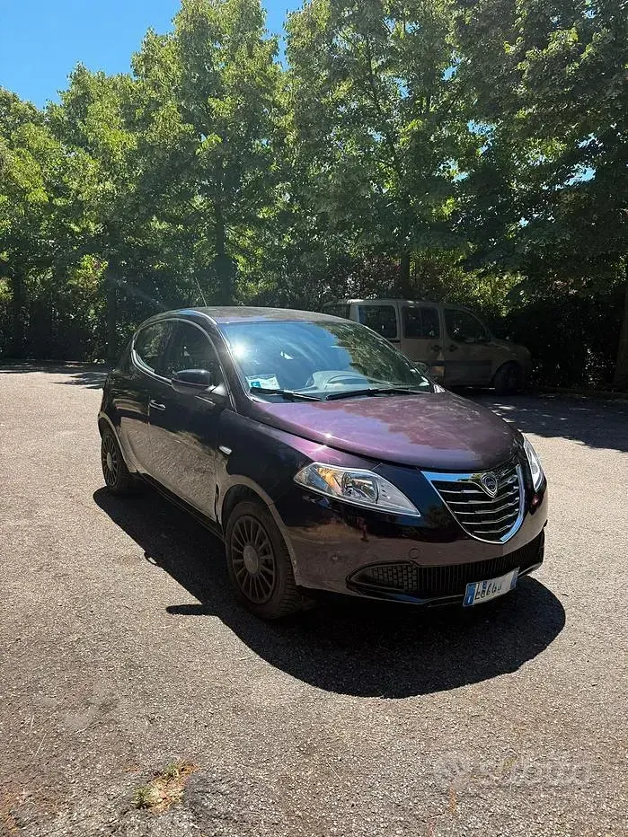 Usata Lancia Ypsilon Silver 69 CV (50 kW) 2013 Utilitaria