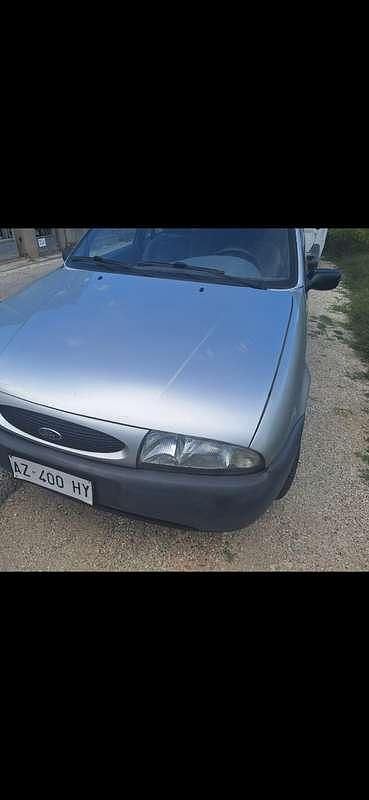Usata Ford Fiesta 75 CV (55 kW) 1997 Berlina