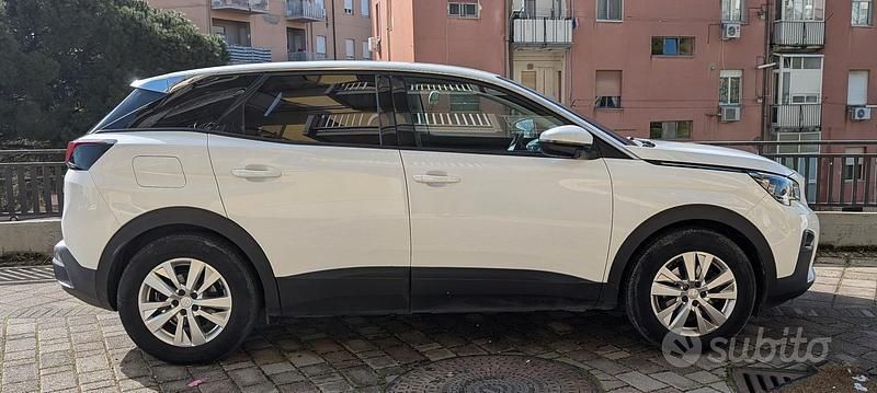 Usata Peugeot 3008 Active 131 CV (96 kW) 2018 Bianco SUV